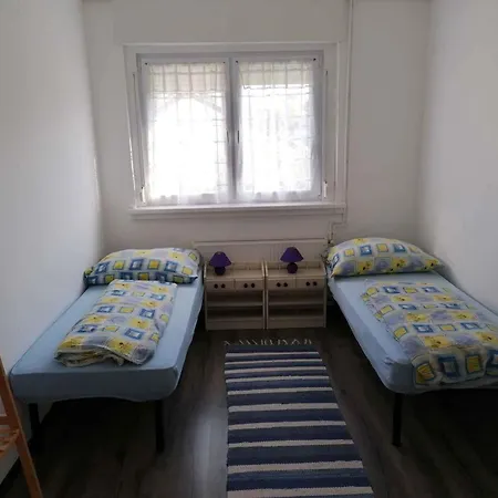 Laura Διαμέρισμα